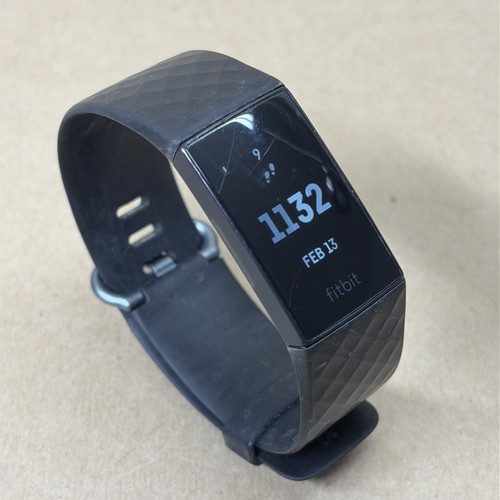 Fitbit charge fitness - 4,